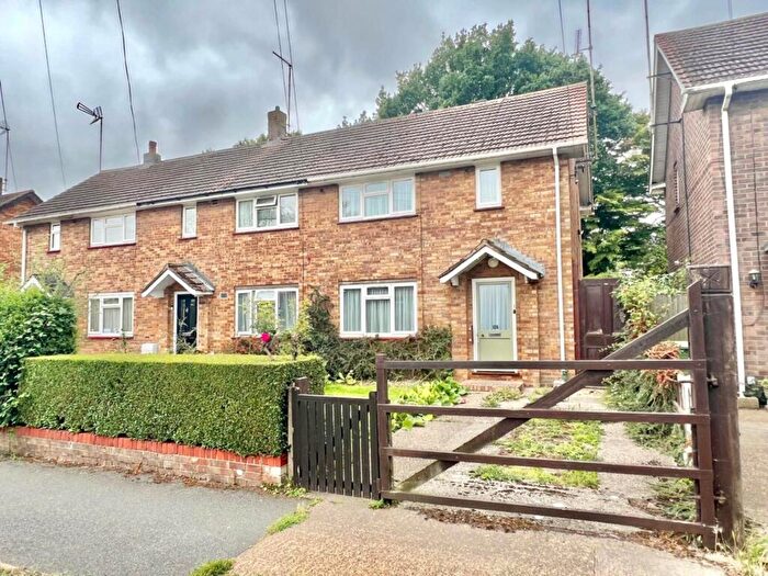 2 Bedroom End Of Terrace House For Sale In Hawthorne Avenue, Brentwood, CM13