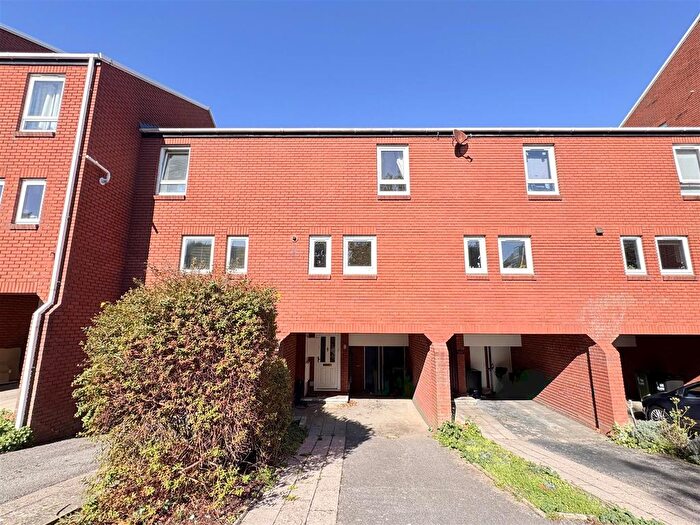 3 Bedroom Terraced House For Sale In Jephson Close, Eastbourne, BN20