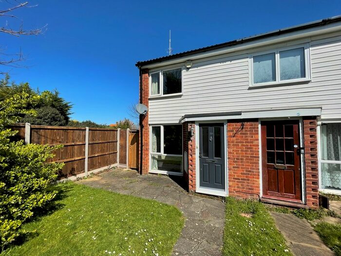 2 Bedroom End Of Terrace House To Rent In Boswell Close, Orpington, BR5