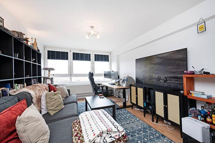 2 Bedroom Flat For Sale In Whiston Road, , Haggerston, London, E2