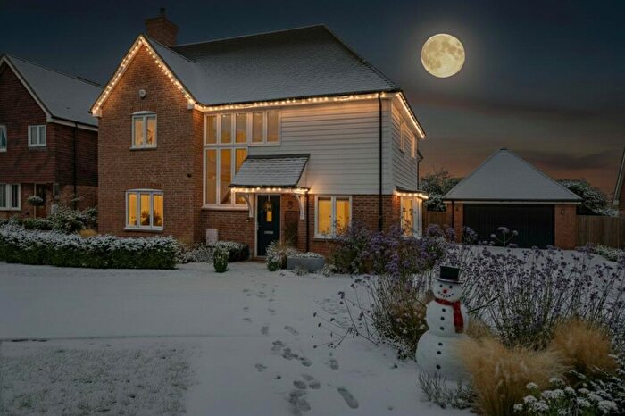 4 Bedroom Detached House For Sale In Spring Gardens, Sutton Valence, ME17