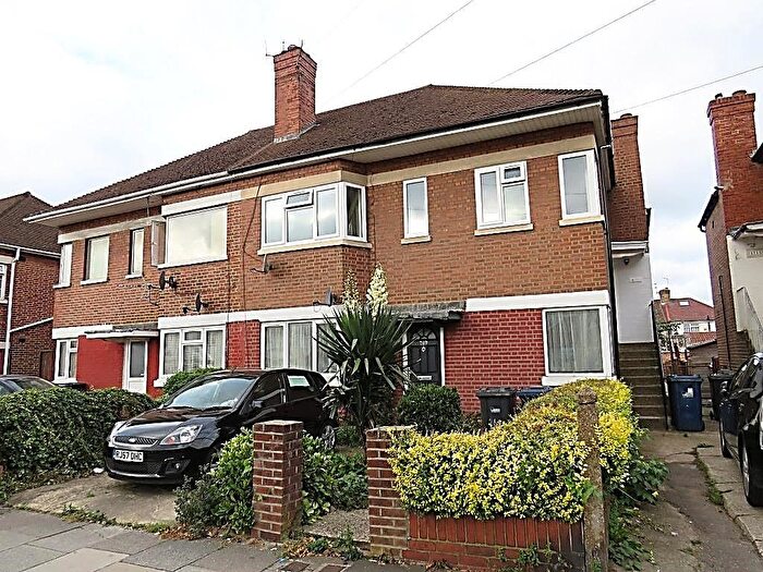2 Bedroom Flat To Rent In Lady Margaret Road, Southall, UB1