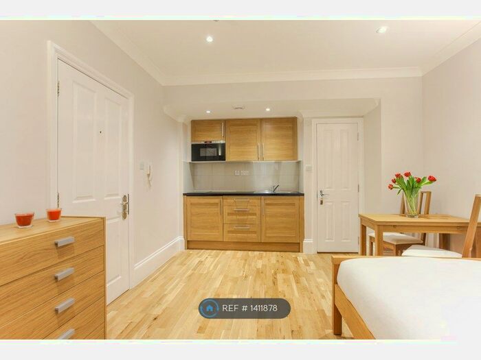 Studio To Rent In Craven Hill Gardens, London, W2
