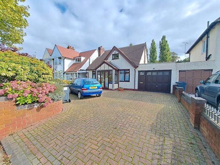 3 Bedroom Bungalow For Sale In Rollason Road, Birmingham, B24