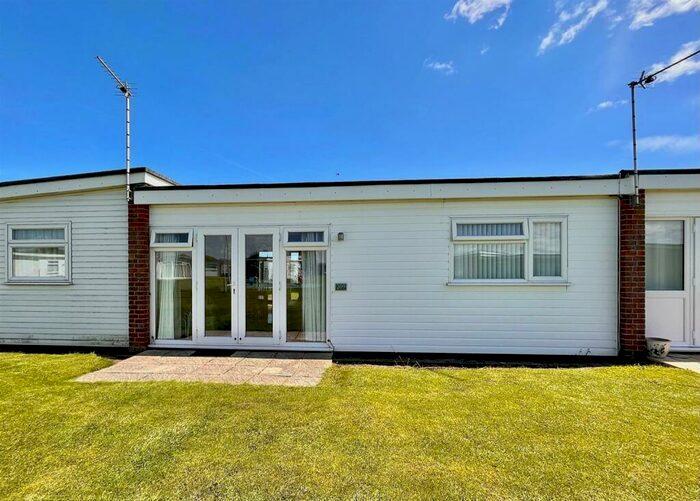 2 Bedroom Chalet For Sale In Winterton Valley Estate, Winterton-On-Sea, NR29