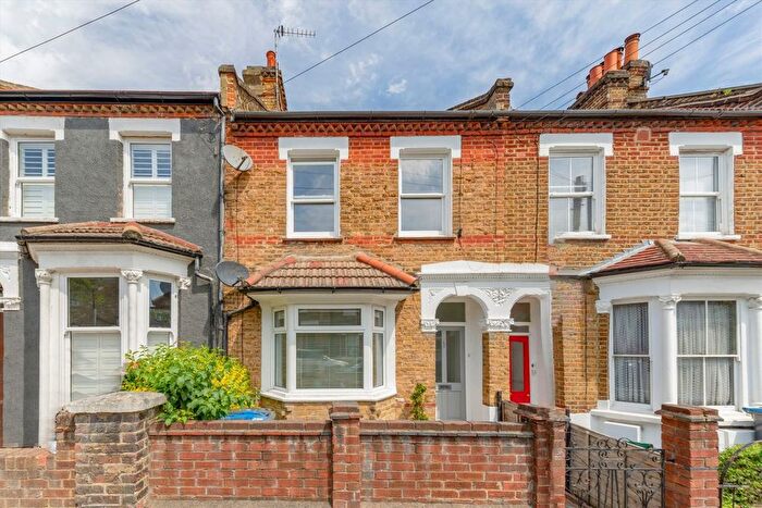 2 Bedroom Flat For Sale In Caxton Road, Wimbledon, SW19