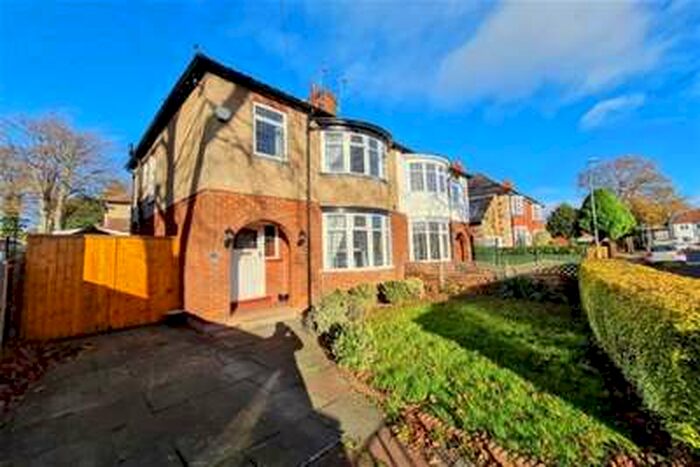3 Bedroom Semi-Detached House To Rent In Woodvale Road, West End - Darlington, DL3