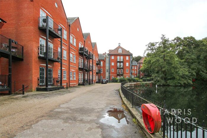 2 Bedroom Apartment For Sale In Waterside Lane, Colchester, Essex, CO2