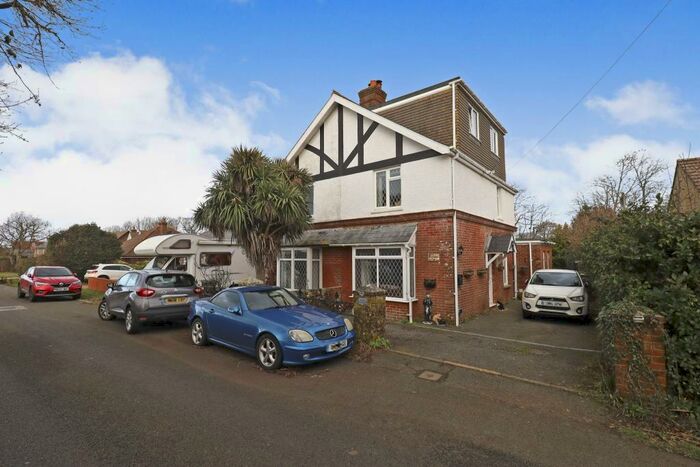 3 Bedroom Semi-Detached House For Sale In New Road, Porchfield, Newport, PO30