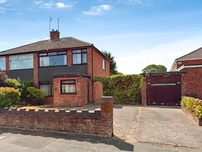 3 Bedroom Semi-Detached House For Sale In Painswick Road, Great Sutton, CH66