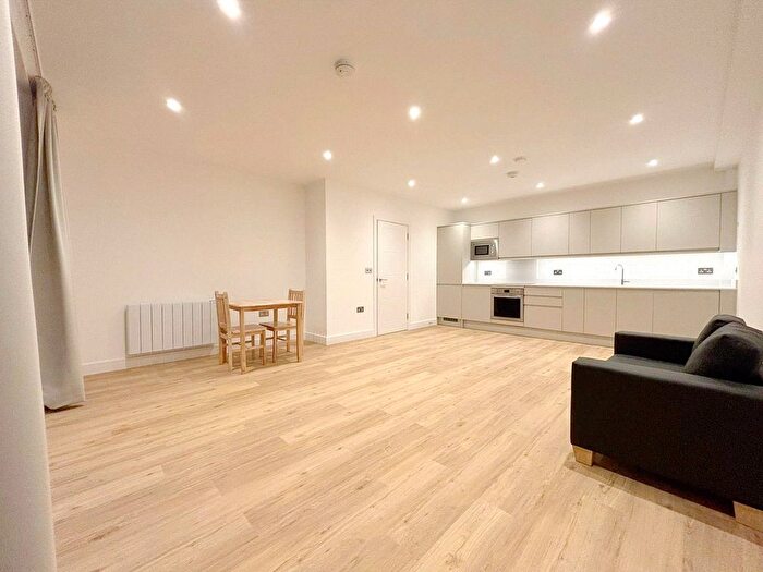 1 Bedroom Flat To Rent In Farnborough Road, Farnborough, Surrey, GU14