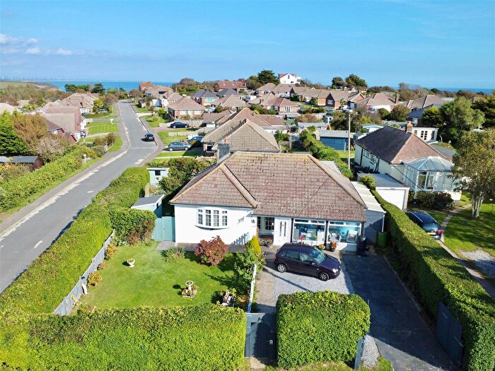 4 Bedroom Detached Bungalow For Sale In Shepherds Way, Fairlight, Hastings, TN35