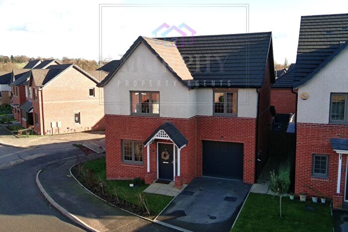 3 Bedroom Detached House For Sale In Park Hill Way, Wakefield, West Yorkshire, WF1