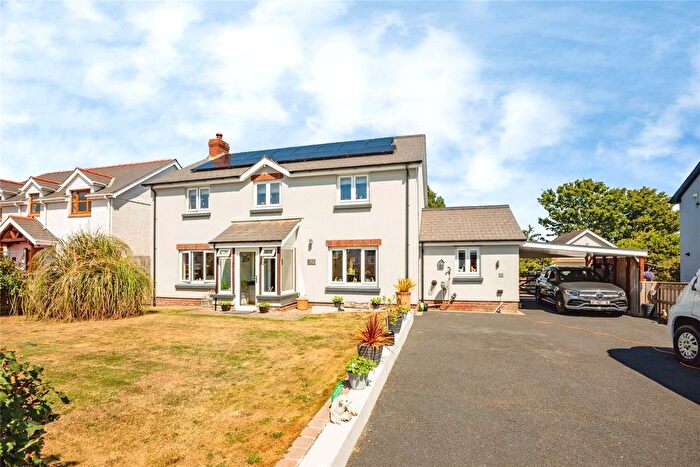 5 Bedroom Detached House For Sale In Clos-Y-Gwyddil, Cardigan, Dyfed, SA43