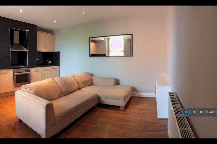 1 Bedroom Flat To Rent In Ullet Road, Liverpool, L17