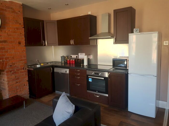 1 Bedroom Flat To Rent In Terrace Road, High Peak, SK17