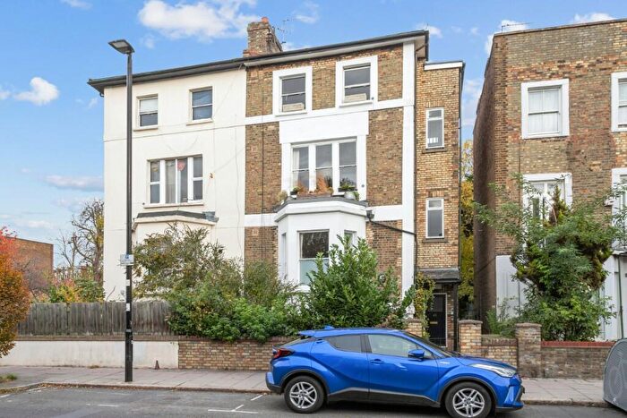 1 Bedroom Flat For Sale In Brecknock Road, London, N7