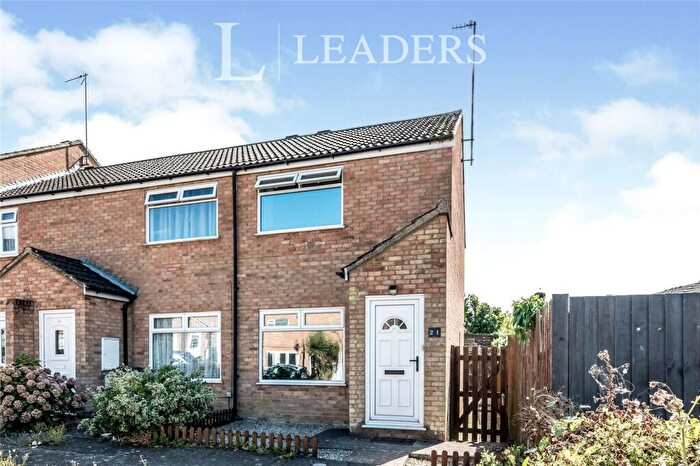 2 Bedroom House For Sale In Fetlock Close, Clapham, Bedford, MK41