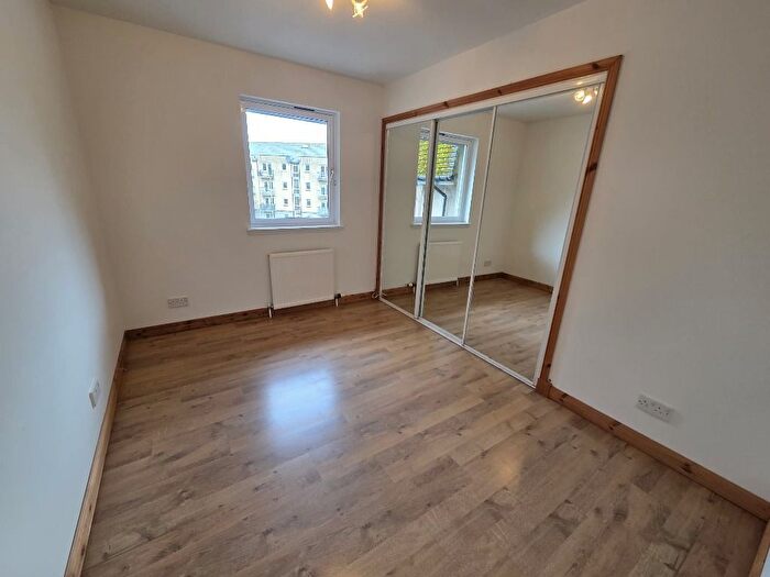 2 Bedroom Flat To Rent In St Clair Street, City Centre, Aberdeen, AB24