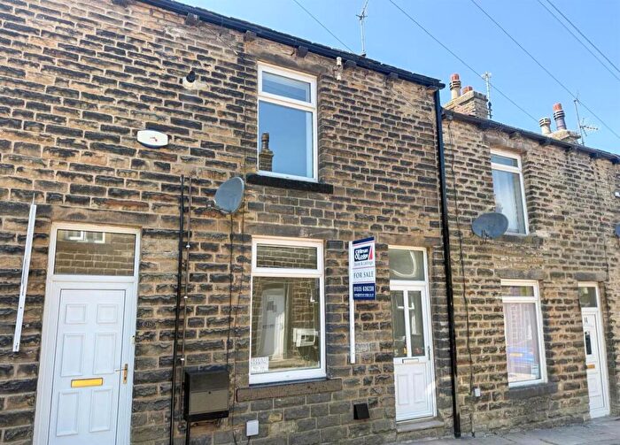 2 Bedroom Terraced House For Sale In Gibb Street, Cowling, BD22