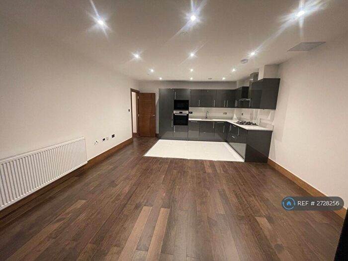 2 Bedroom Flat To Rent In Scarbrook Road, Croydon, CR0