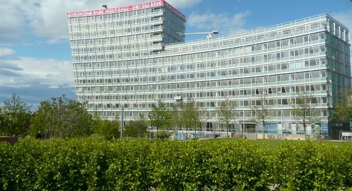 Studio To Rent In One Park West, Kenyons Steps, L1