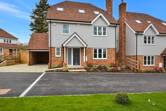 5 Bedroom Detached House To Rent In Viaduct Terrace, Warehorne Street, TN26