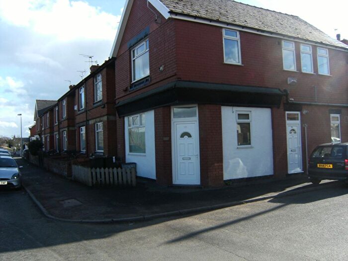 3 Bedroom Flat To Rent In Stanley Road, Ellesmere Port, Cheshire., CH65
