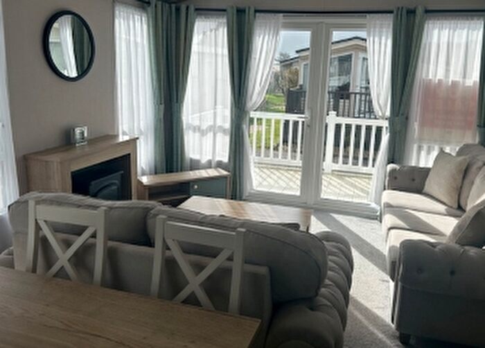 2 Bedroom Park Home For Sale In Willow Grove Park, Sandy Lane, Preesall, Poulton-Le-Fylde, FY6