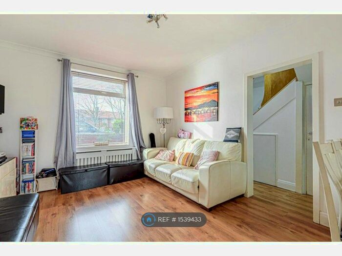 3 Bedroom Terraced House To Rent In Sandpit Road, Bromley, BR1