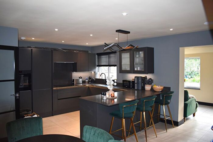 2 Bedroom Bungalow For Sale In Farley Road, Margate, CT9