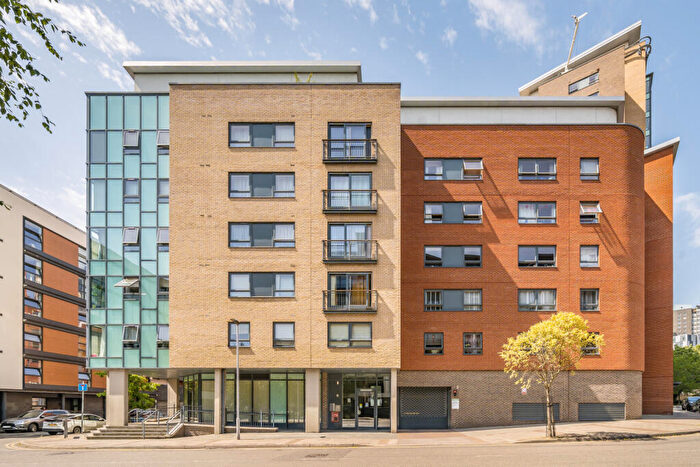 2 Bedroom Flat To Rent In Cam Road, London, E15