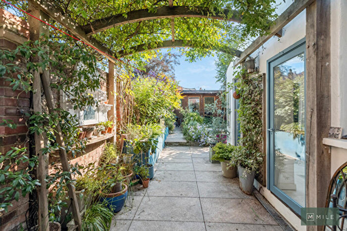 2 Bedroom Semi-Detached House For Sale In Parkfield Road, London, NW10