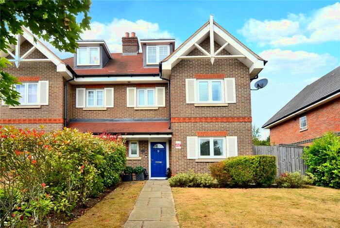 4 Bedroom Semi-Detached House To Rent In Brighton Road, Banstead, Surrey, SM7