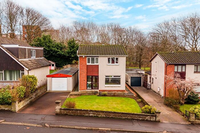 3 Bedroom Detached House For Sale In Mallaig Venue, West End, DD2