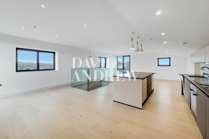 2 Bedroom Flat To Rent In Tottenham Lane, London, N8