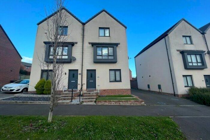 3 Bedroom Property To Rent In Heol Booths, Caerdydd, CF3