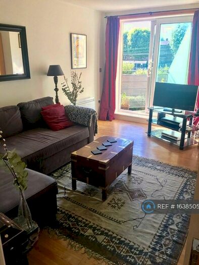 2 Bedroom Flat To Rent In Hereford Road, London, E3