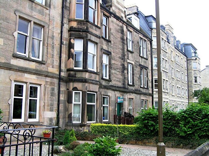 4 Bedroom Flat To Rent In Maxwell Street, Edinburgh, EH10