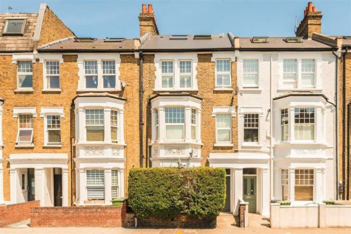 2 Bedroom Flat For Sale In Fulham Palace Road, Bishops Park, SW6