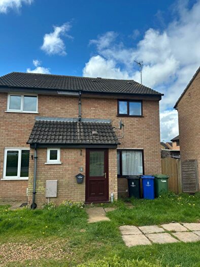2 Bedroom House To Rent In Stoneway, Hartwell, NN7