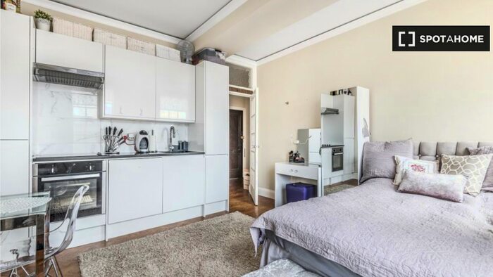 Studio To Rent In Queensway, W2