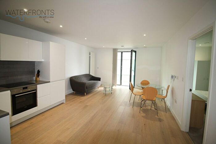 1 Bedroom Flat To Rent In Fairwater House, Bonnet Street, London, E16