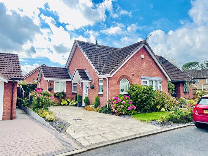 2 Bedroom Semi-Detached Bungalow For Sale In Rimington Close, Culcheth, Warrington, WA3