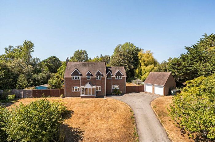 4 Bedroom Detached House For Sale In Chalder Lane, Sidlesham, PO20