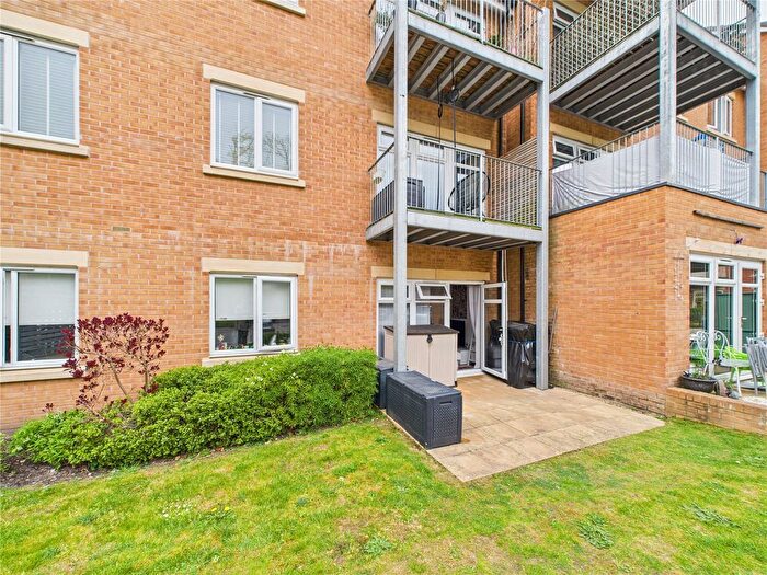 2 Bedroom Flat For Sale In Copse Close, Fleet, Hampshire, GU51