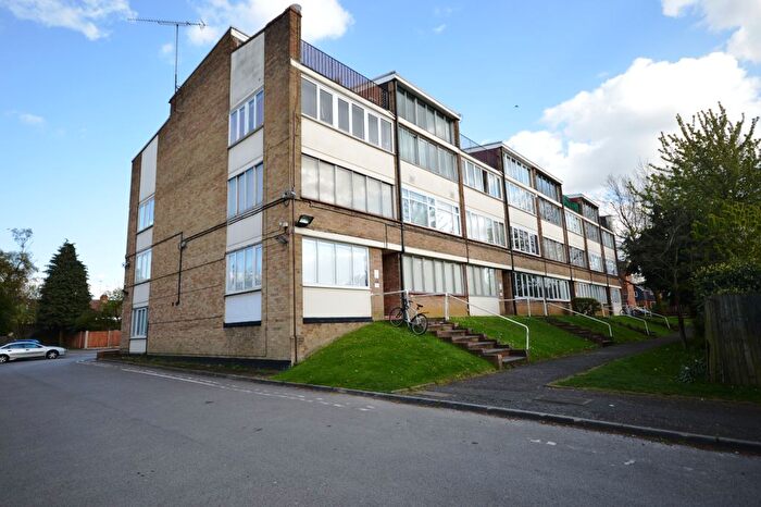 1 Bedroom Flat For Sale In Swanston Grange, Dunstable Road, Luton, Bedfordshire, LU4