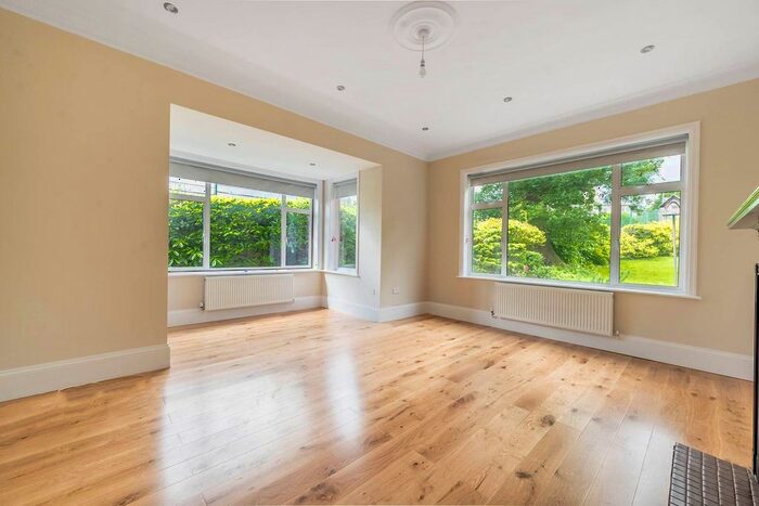 5 Bedroom Semi-Detached House To Rent In Kewferry Road, Northwood, HA6