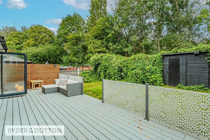 3 Bedroom Semi-Detached House For Sale In Hereford Way, Middleton, Manchester, M24