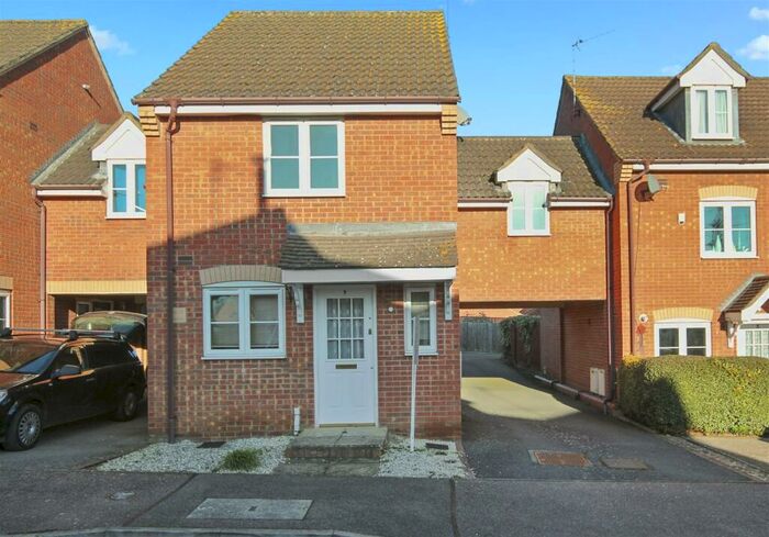 3 Bedroom Terraced House To Rent In Reservoir Close, Irthlingborough, NN9